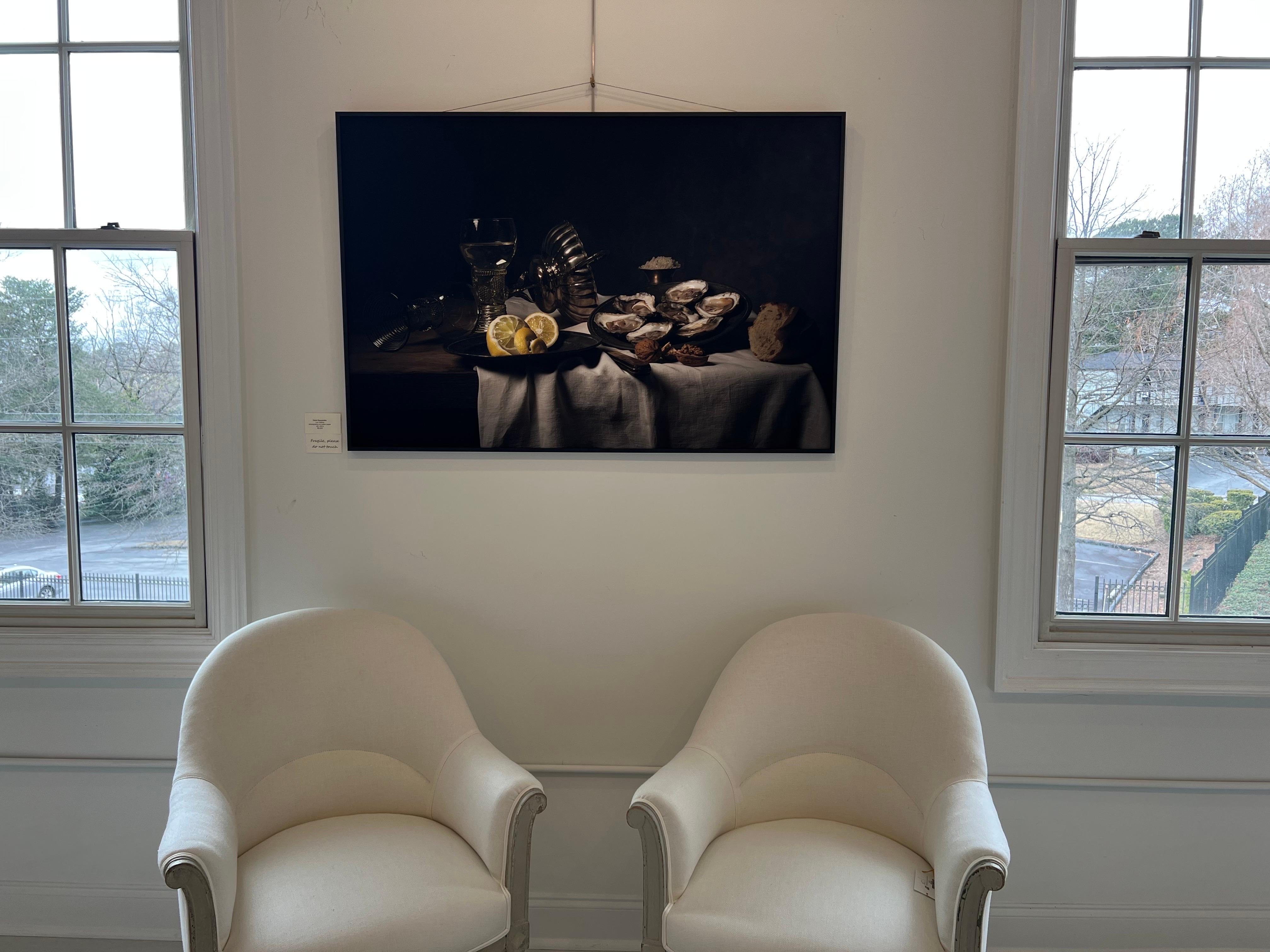 Les Huitres de Carol Descordes, photographie encadrée d'une nature morte d'huître 2