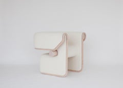 Carol Egan, Zephyr White, Sillón escultórico tallado a mano, Estados Unidos, 2021
