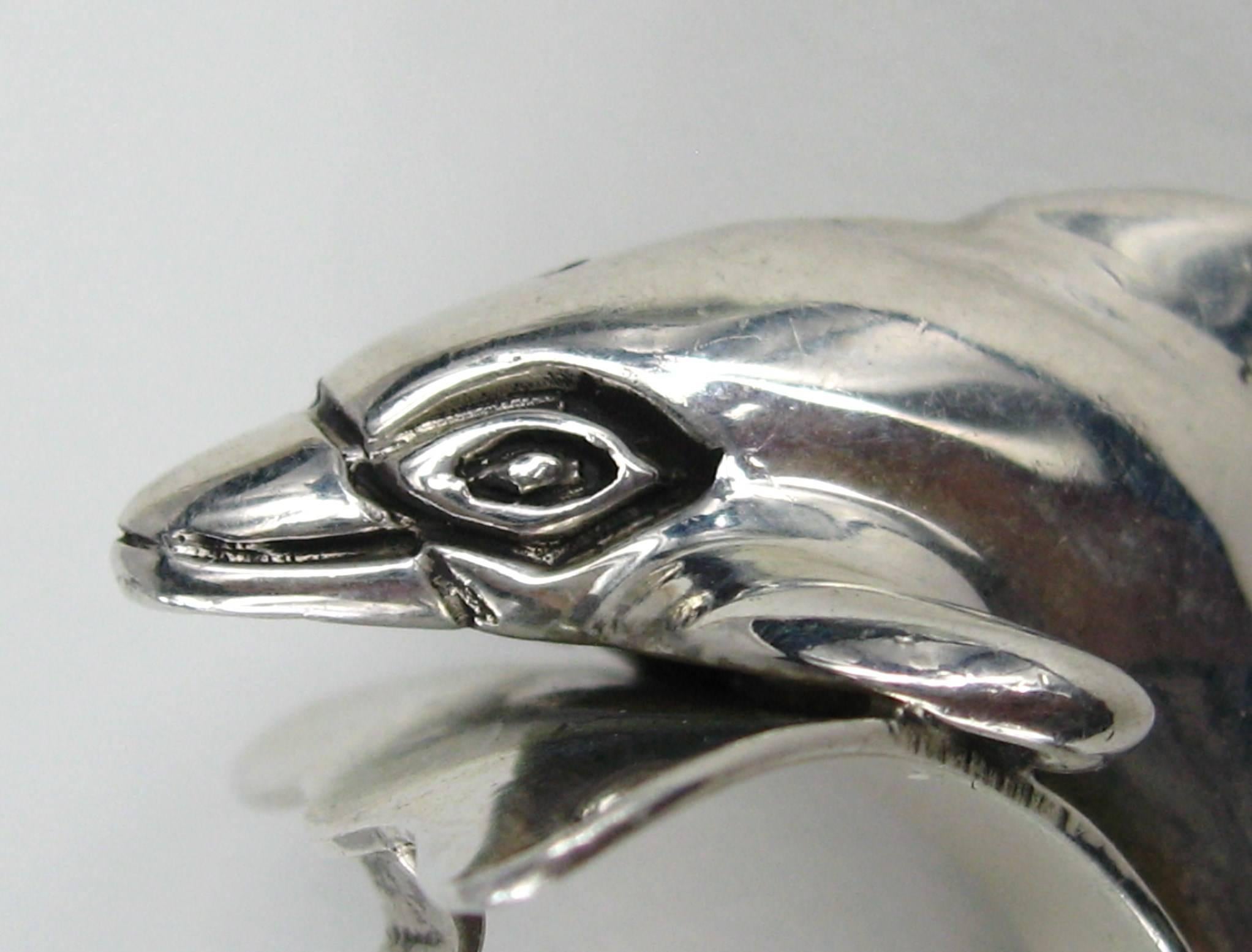 Carol Felley Sterling Silver jumping Dolphin Ring 1988 In Good Condition For Sale In Wallkill, NY