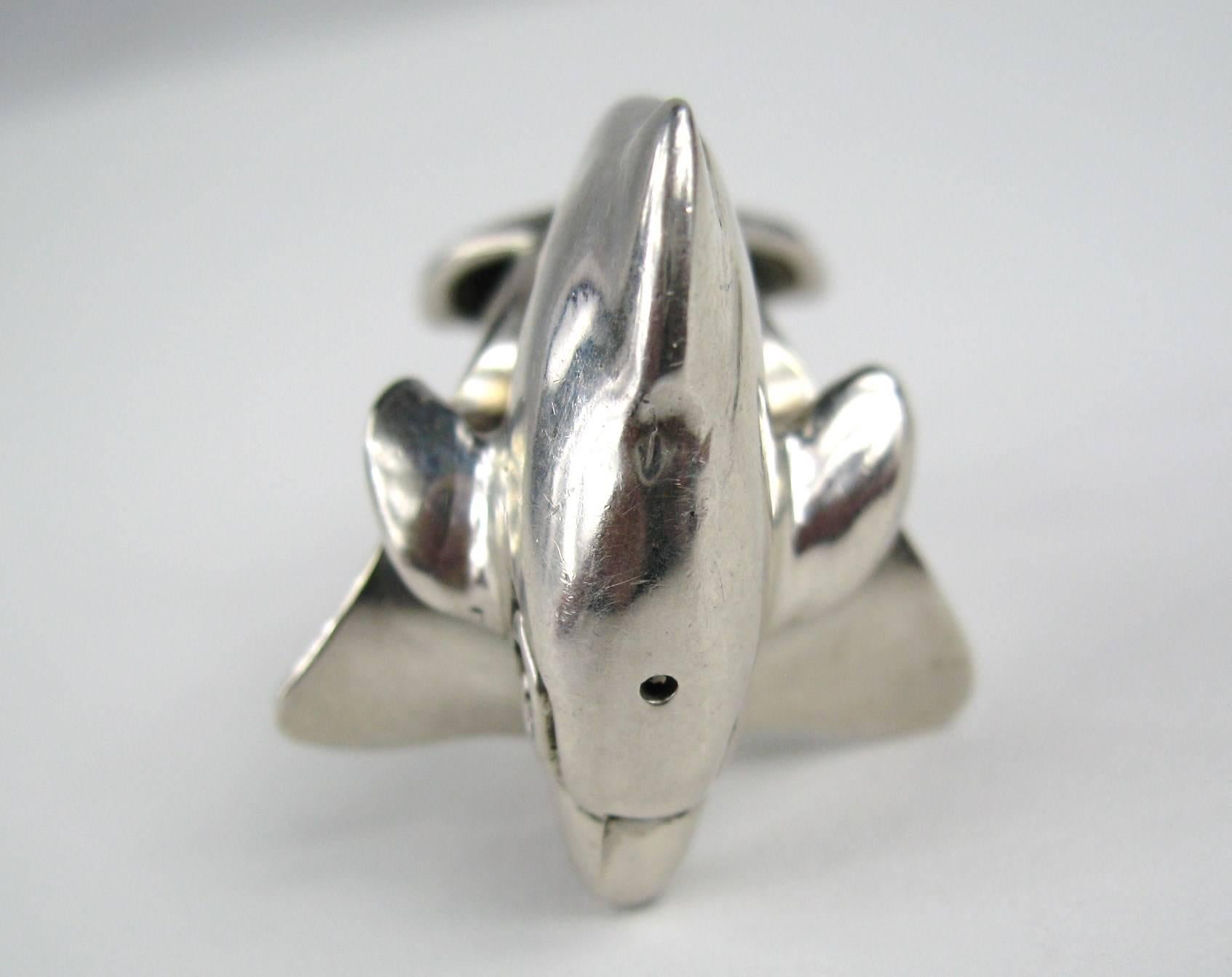 Women's or Men's Carol Felley Sterling Silver jumping Dolphin Ring 1988 For Sale