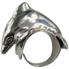 Carol Felley Bague en argent sterling représentant un dauphin sautant 1988