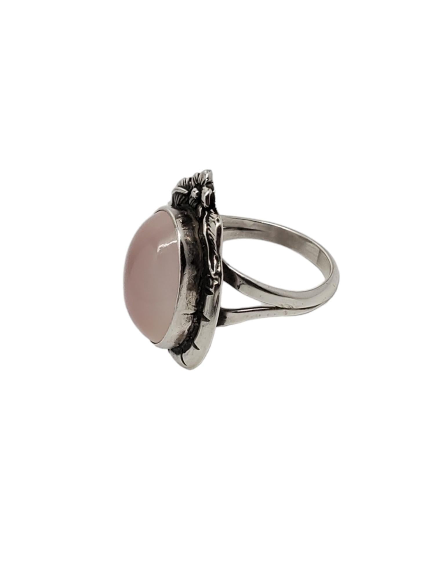 Carol Felley Sterling Silver Rose Quartz Ring Size 10

This stunning rose quartz cabochon (29.72 mm x 3.18 mm ) gemstone is  intricately set in classic sterling silver.

Width: 1.16 in.

Shank: 0.2 in.

Size: 10

Stamped: CF 90 Sterling

Weight: 6.6