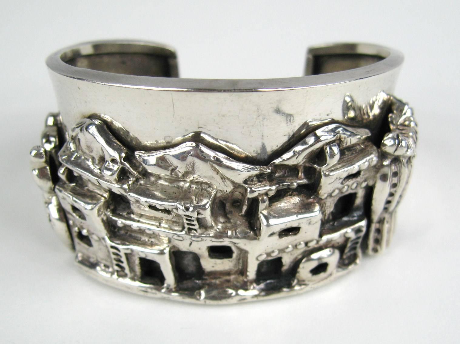 Carol Felley Story Teller Sterling Silver 1989 Cuff Bracelet In Good Condition For Sale In Wallkill, NY