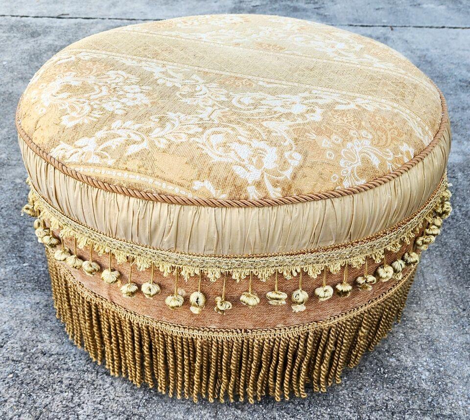 Carol Hicks Bolton Style Ottoman Pouf In Good Condition For Sale In Lake Worth, FL