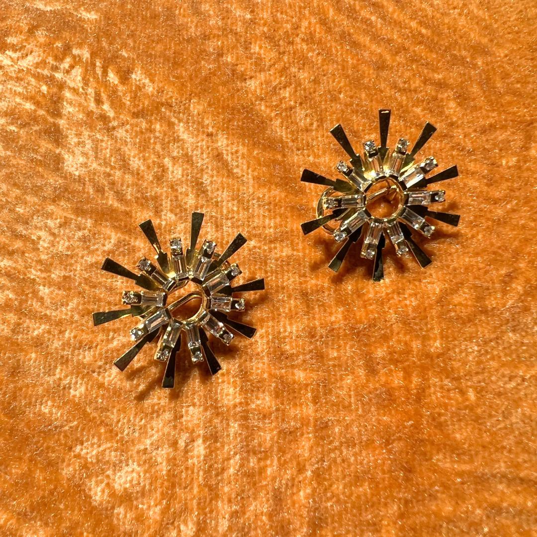 Carol Kauffmann Baguette Set Colorless Diamond and 18 Karat Gold Earrings In New Condition For Sale In New York, NY