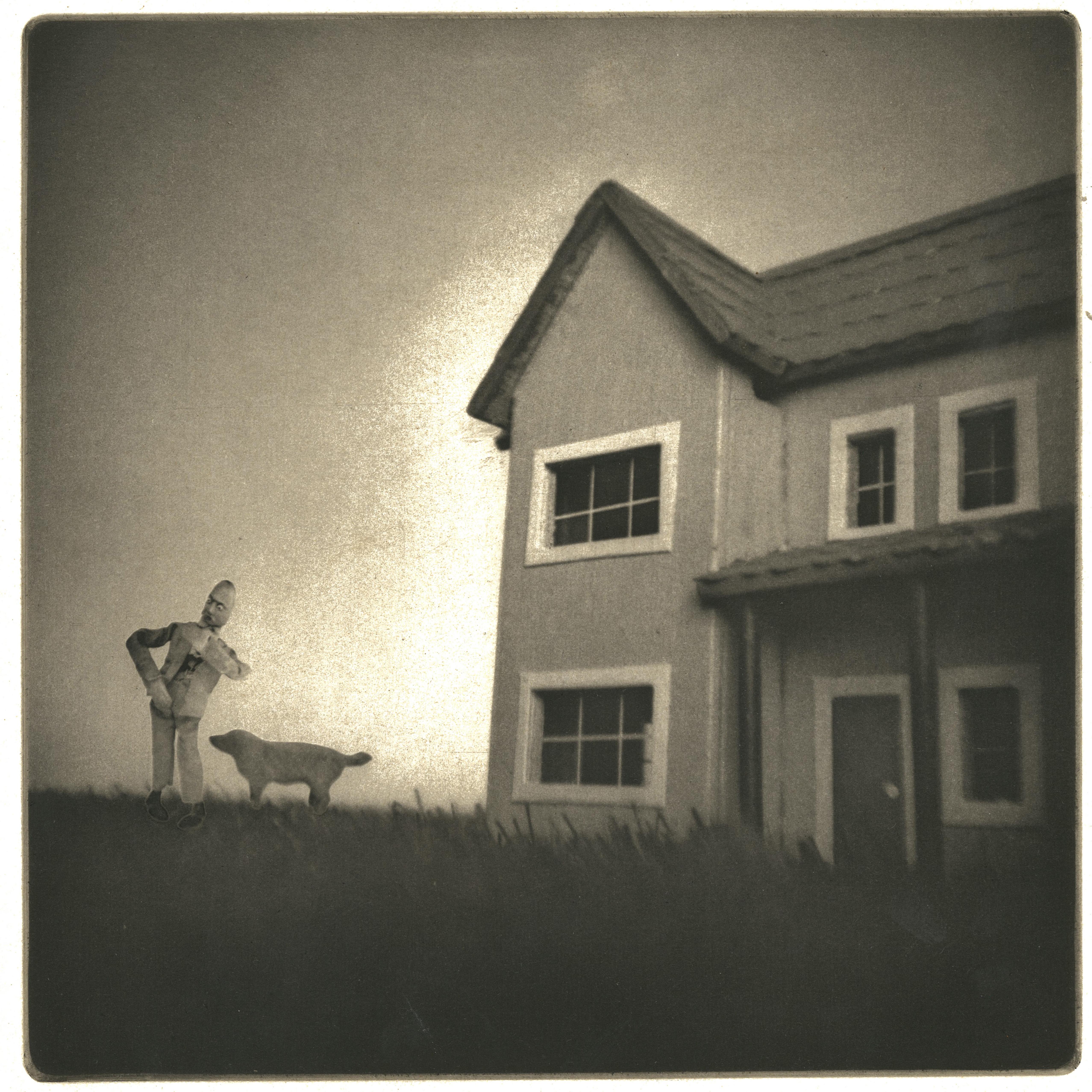 Carol Munder Black and White Photograph – End des Tages, melancholische, figurale, ausdrucksstarke
