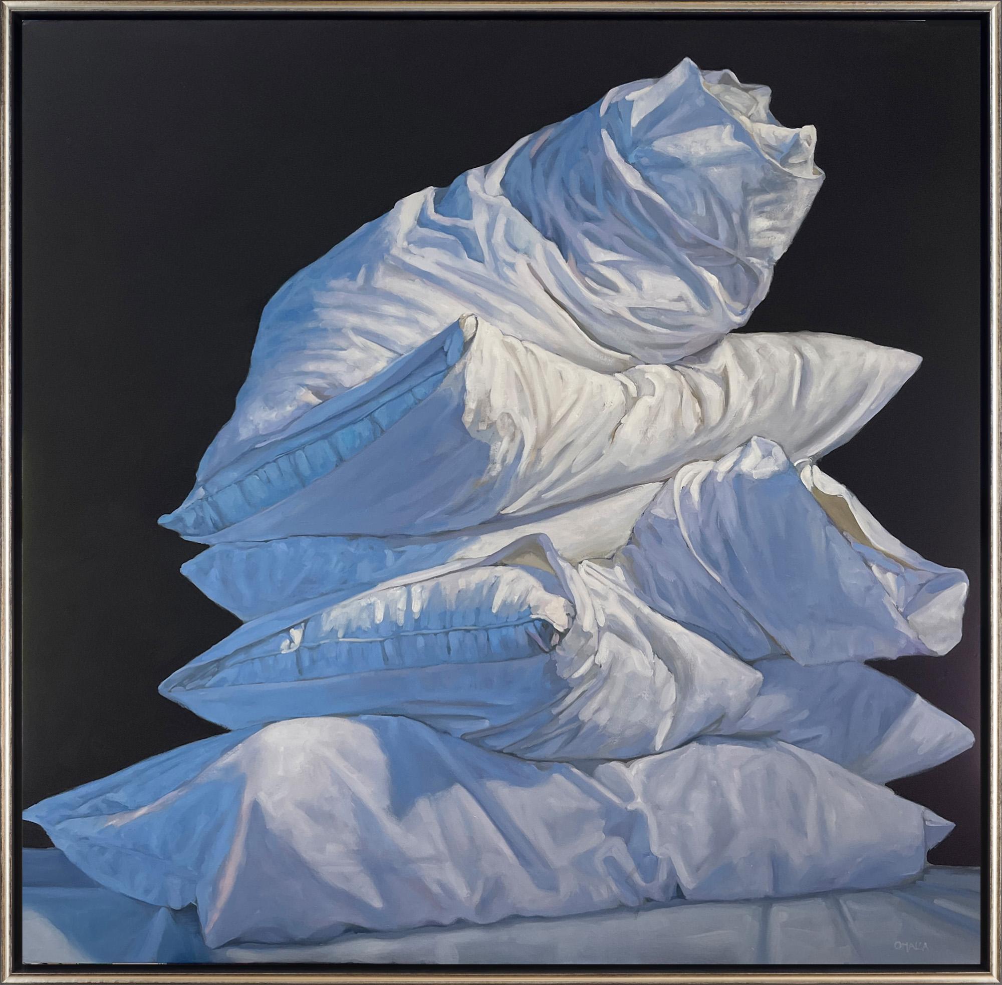 Still-Life Painting Carol O'Malia - "Achievement" Nature morte contemporaine d'oreillers, peinture à l'huile sur toile encadrée