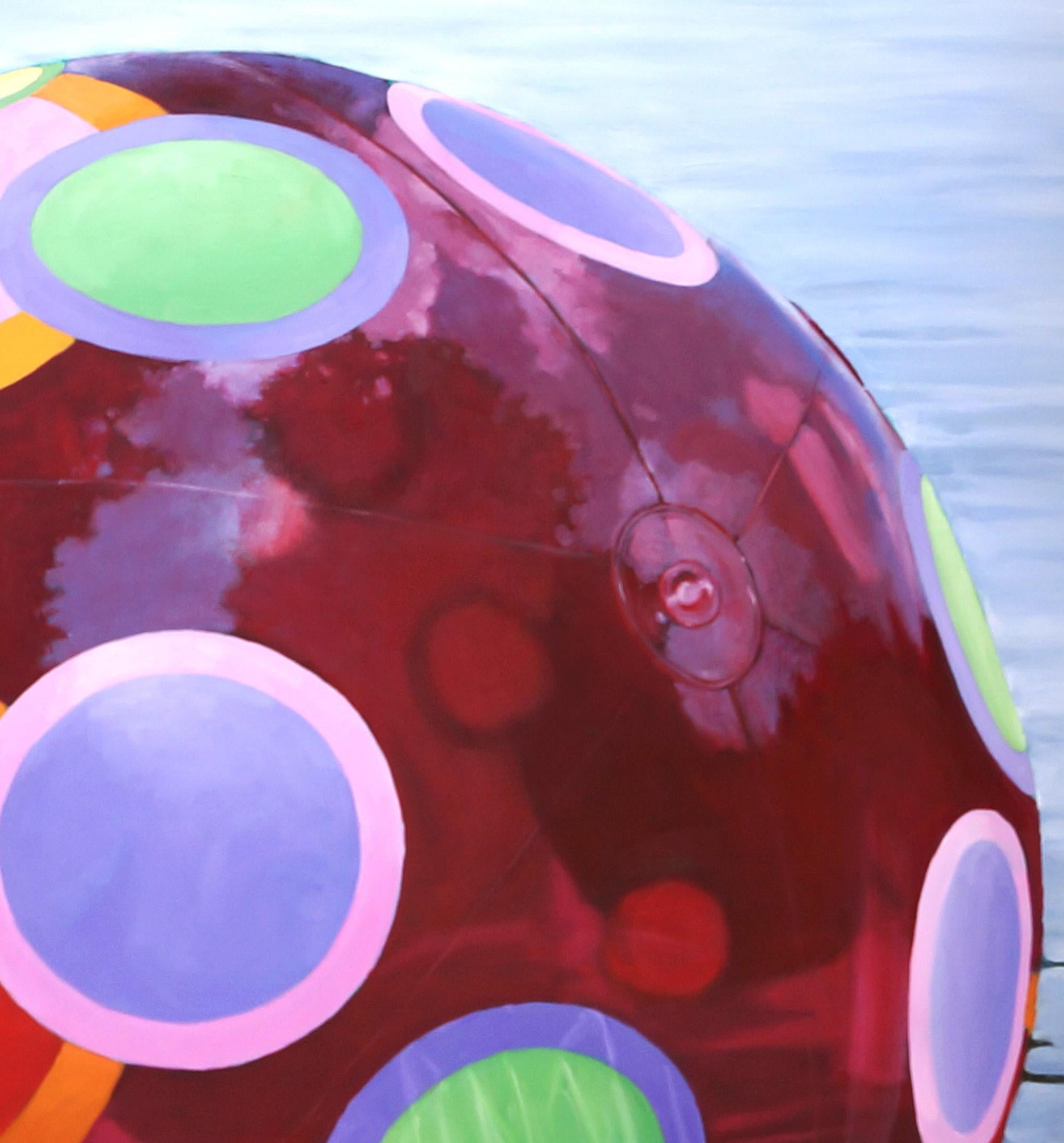 « Ruby Reflections », peinture réaliste d'une boule de plage sur eau - Violet Landscape Painting par Carol O'Malia