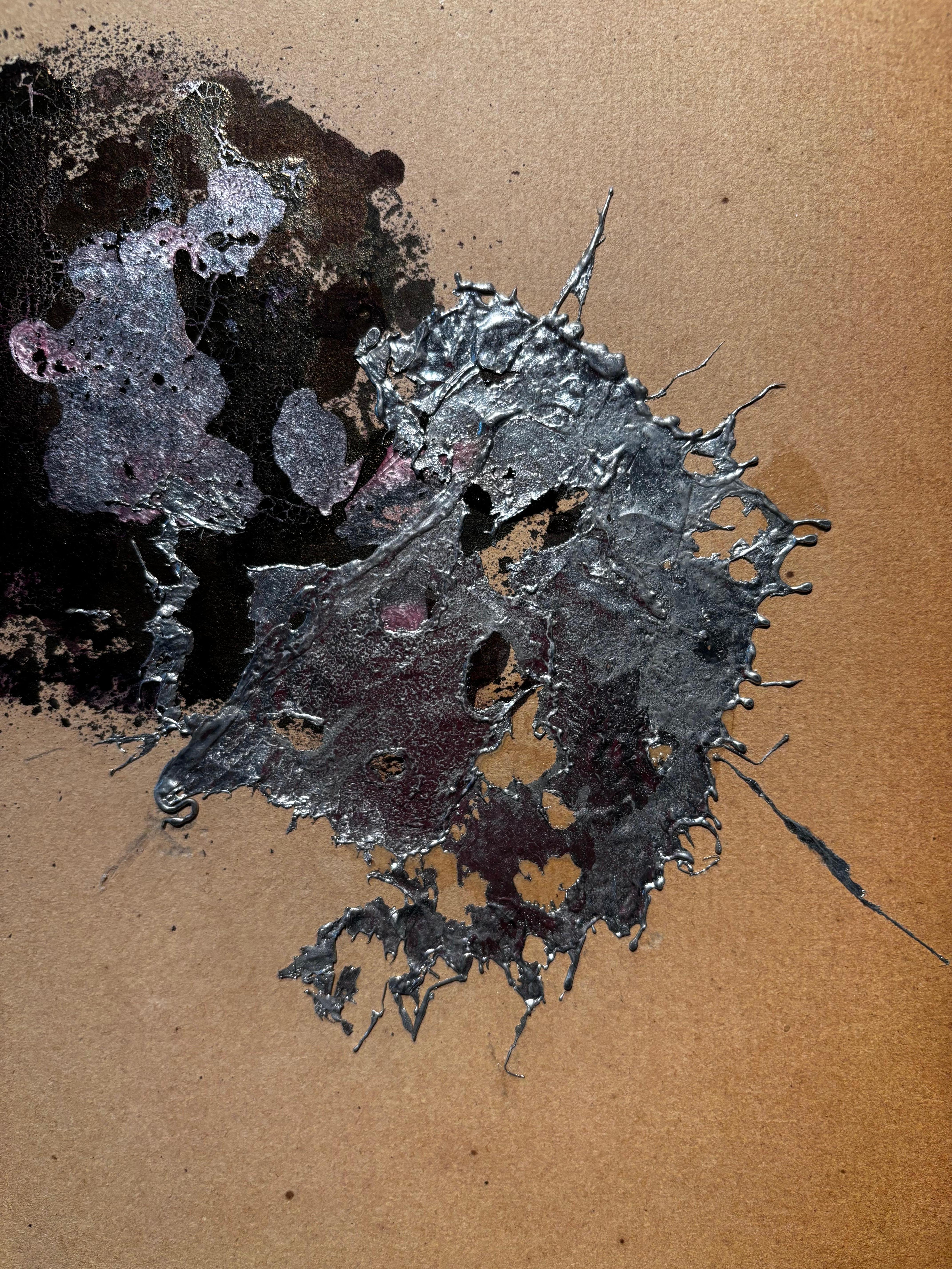 senza titolo  , inchiostro , nero, rosa  e metallo fuso 1964 cm. 44 x 34 - Abstract Painting Nero di Carol Rama 