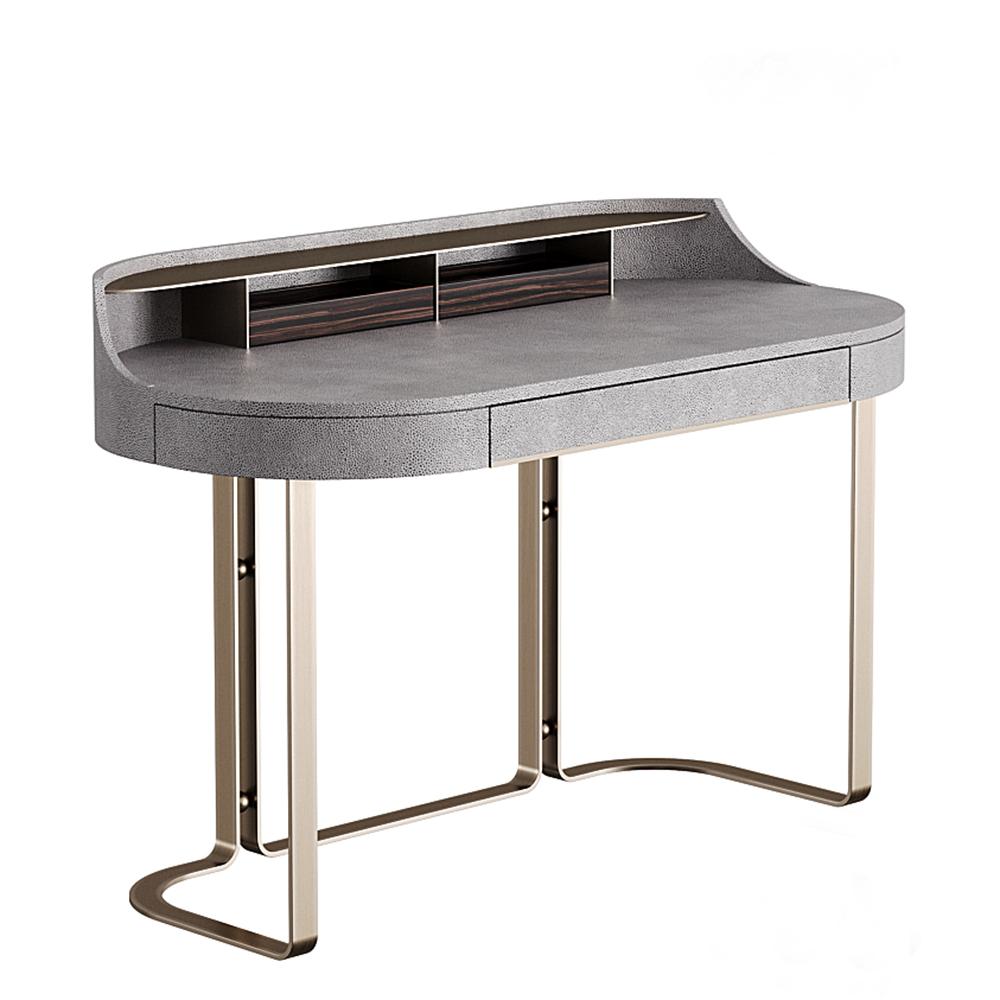 Desk Carola with base structure in solid brass
in bronzed finish. desk top in solid wood covered 
with grey grained leather. Desk top with 4 compartments 
and 1drawer under the desk top.
Also available on request with other leather colors.