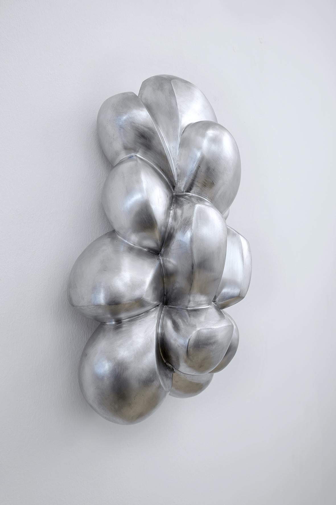 Aluminum Wall Sculpture 'Wandobjekt 02/21' by Carola Eggeling
Abstract sculpture with beautiful curved lines.

German aluminum sculpture
Aluminum brushed
Numbered and signed artwork
Limited edition of 3
Measures: H. 64 x 40 x 20 cm
Lead time: 8