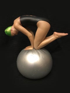 Quan miniature, sculpture de nageur de Carole Feuerman