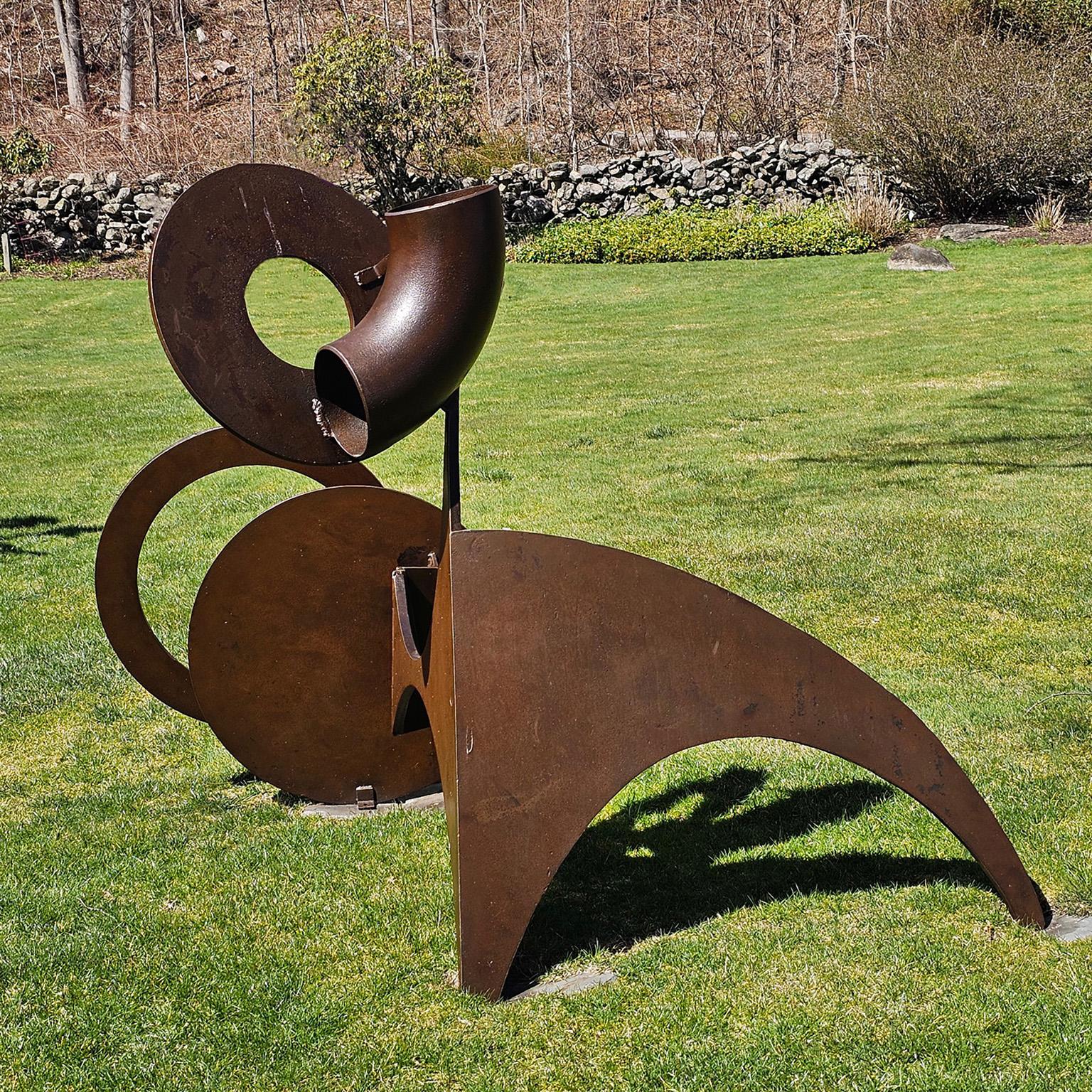 Abstract Sculpture Carole Eisner - Sculpture d'extérieur abstraite en acier à grande échelle « Caucus »