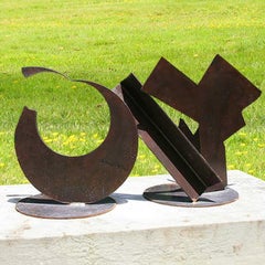 "Lucy", abstrakte, großformatige Metallskulptur für den Außenbereich aus geschweißtem Stahl