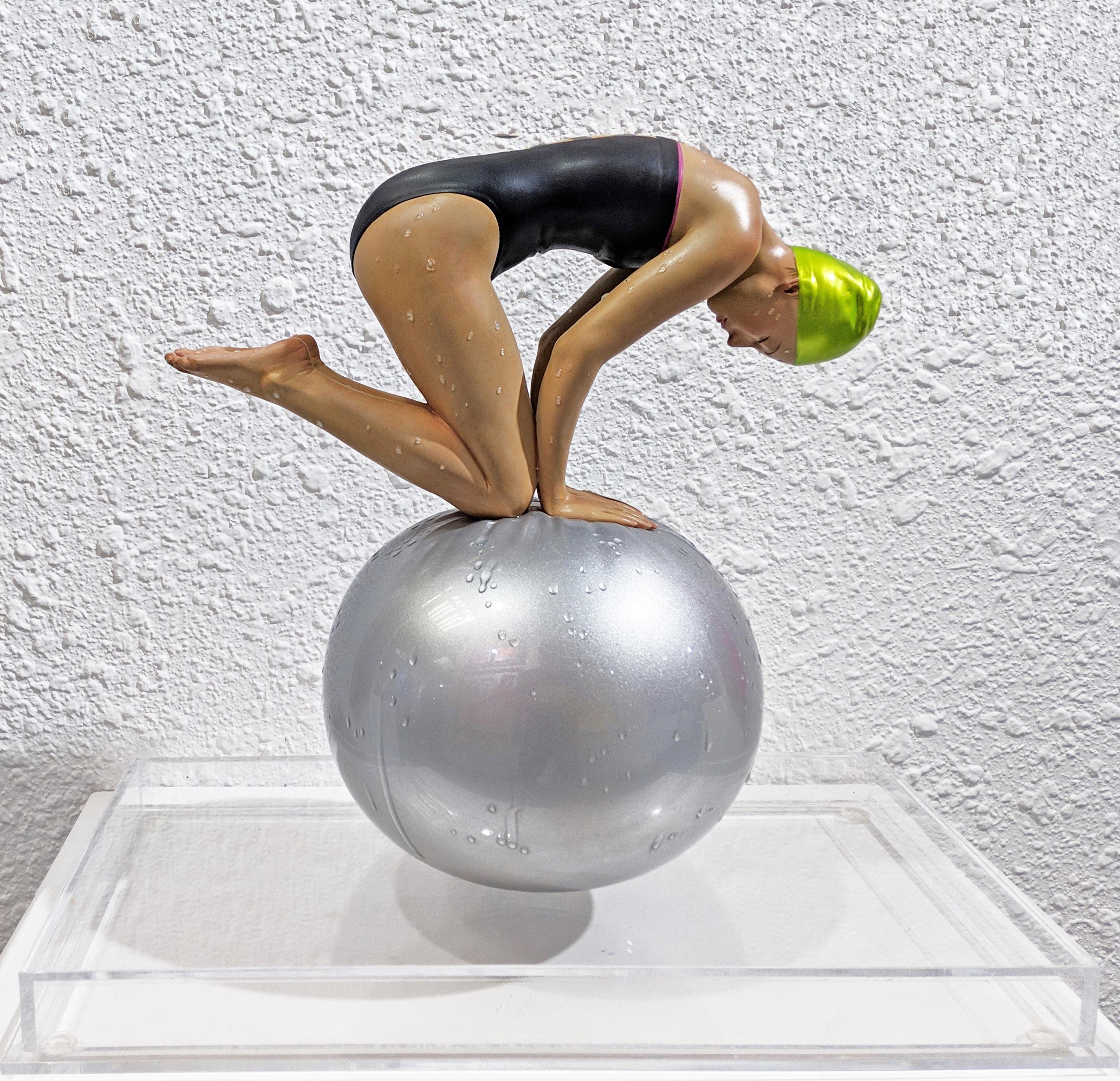 Carole Feuerman Still-Life Sculpture - MINIATURE QUAN (GREEN CAP)