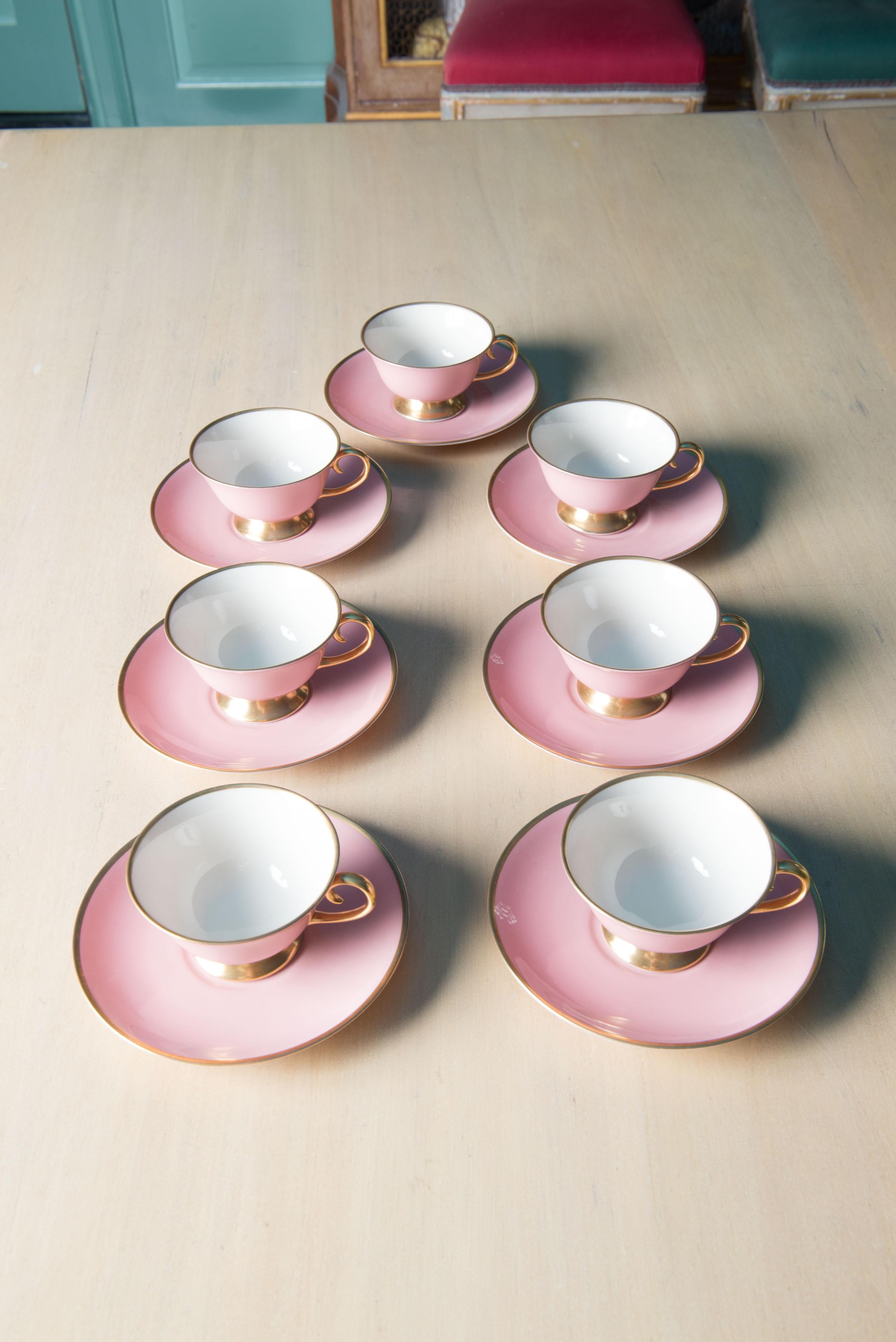 Carole Stupell Rosa & Gold Tee-Set & Creme-Suppenschalen im Angebot 7