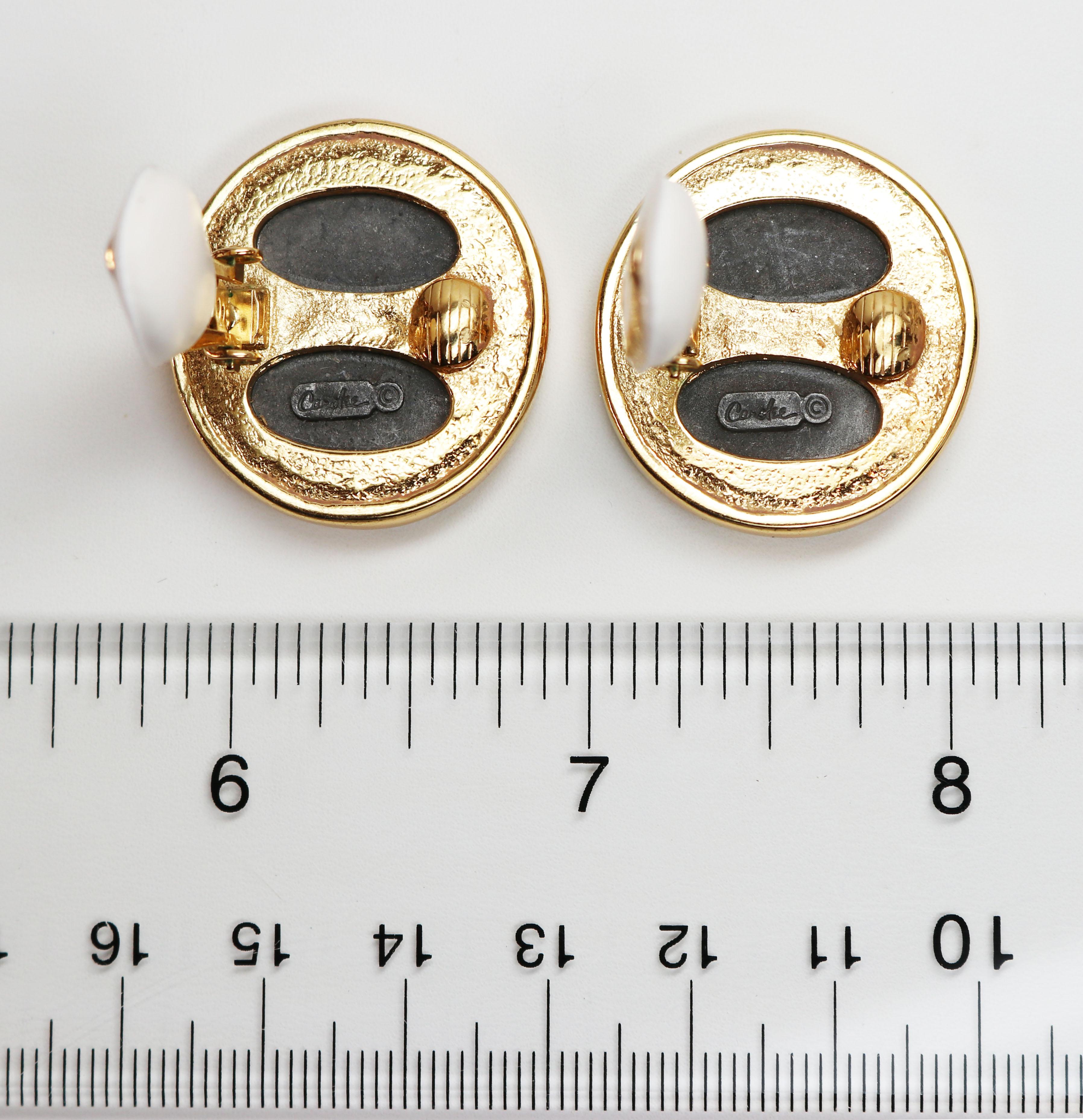 Carolee Classical Roman Medallion Cameo Clip-on Earrings In Fair Condition For Sale In Mastic Beach, NY