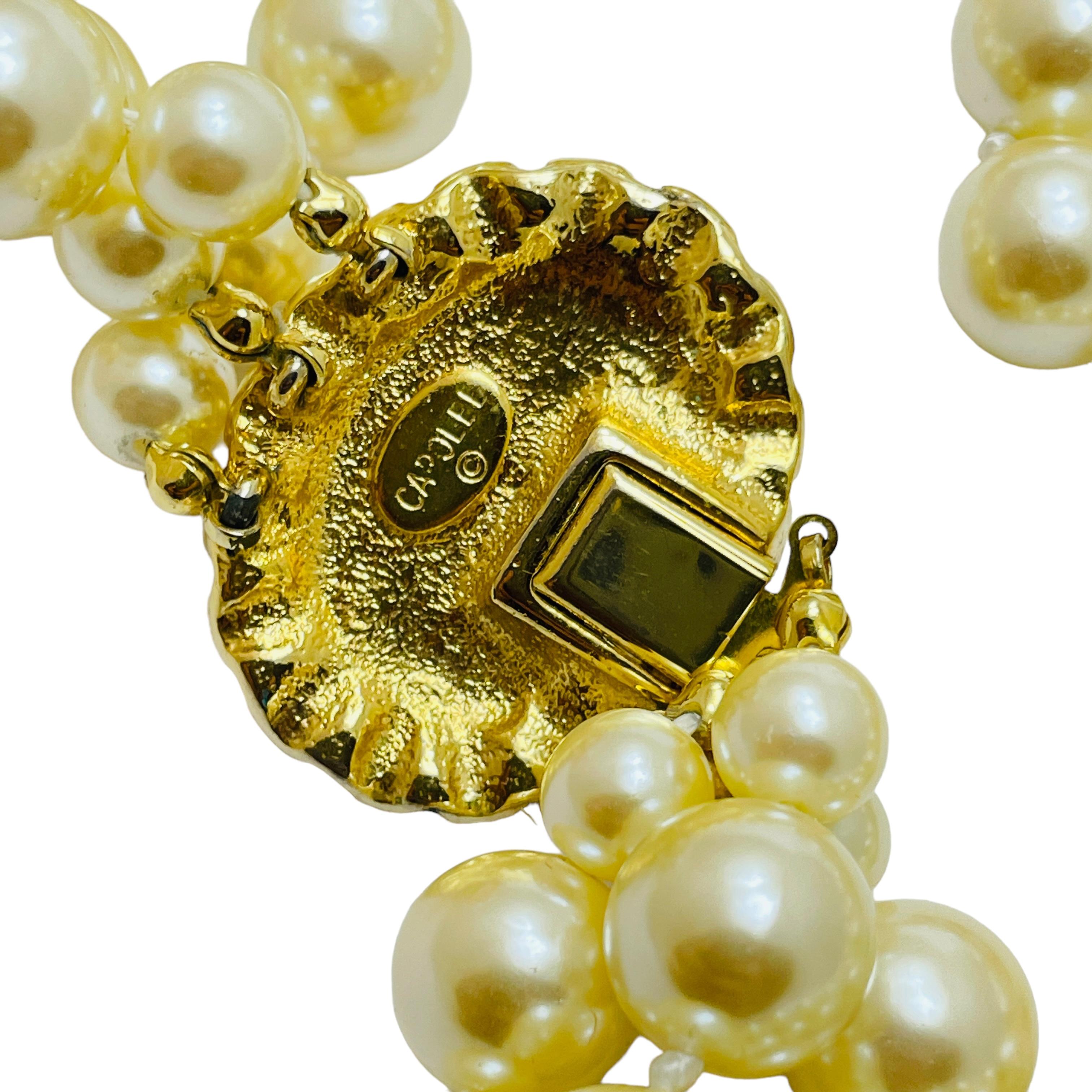 Carolee, collana firmata con perle d'oro, firmata per la passerella. In condizioni buone in vendita a Palos Hills, IL
