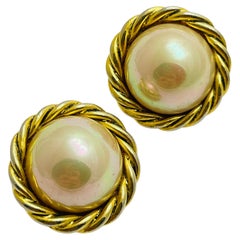 CAROLEE signed gold tone faux pearl designer clip on earrings