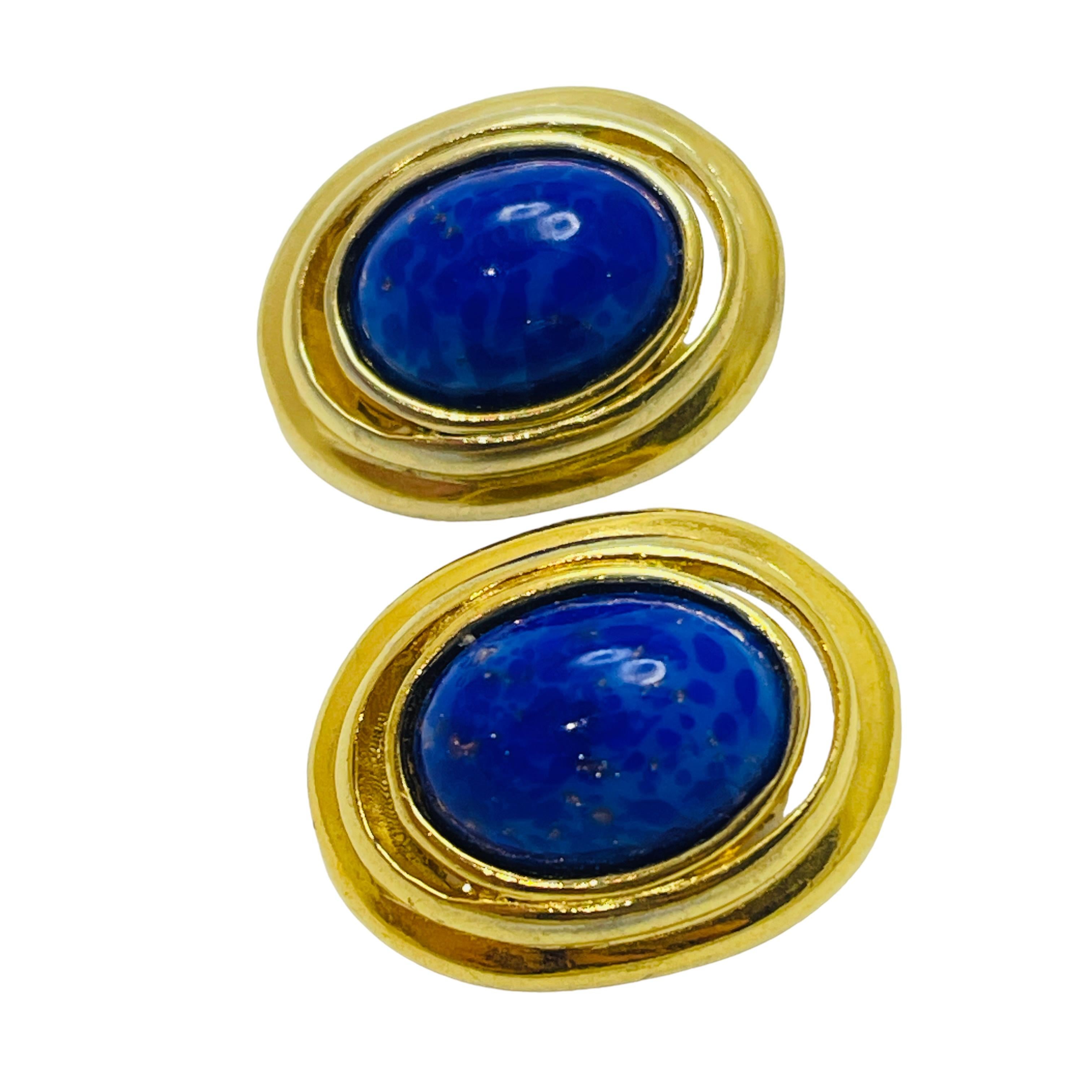 Women's or Men's CAROLEE signed vintage gold faux lapis designer runway clip on earrings For Sale
