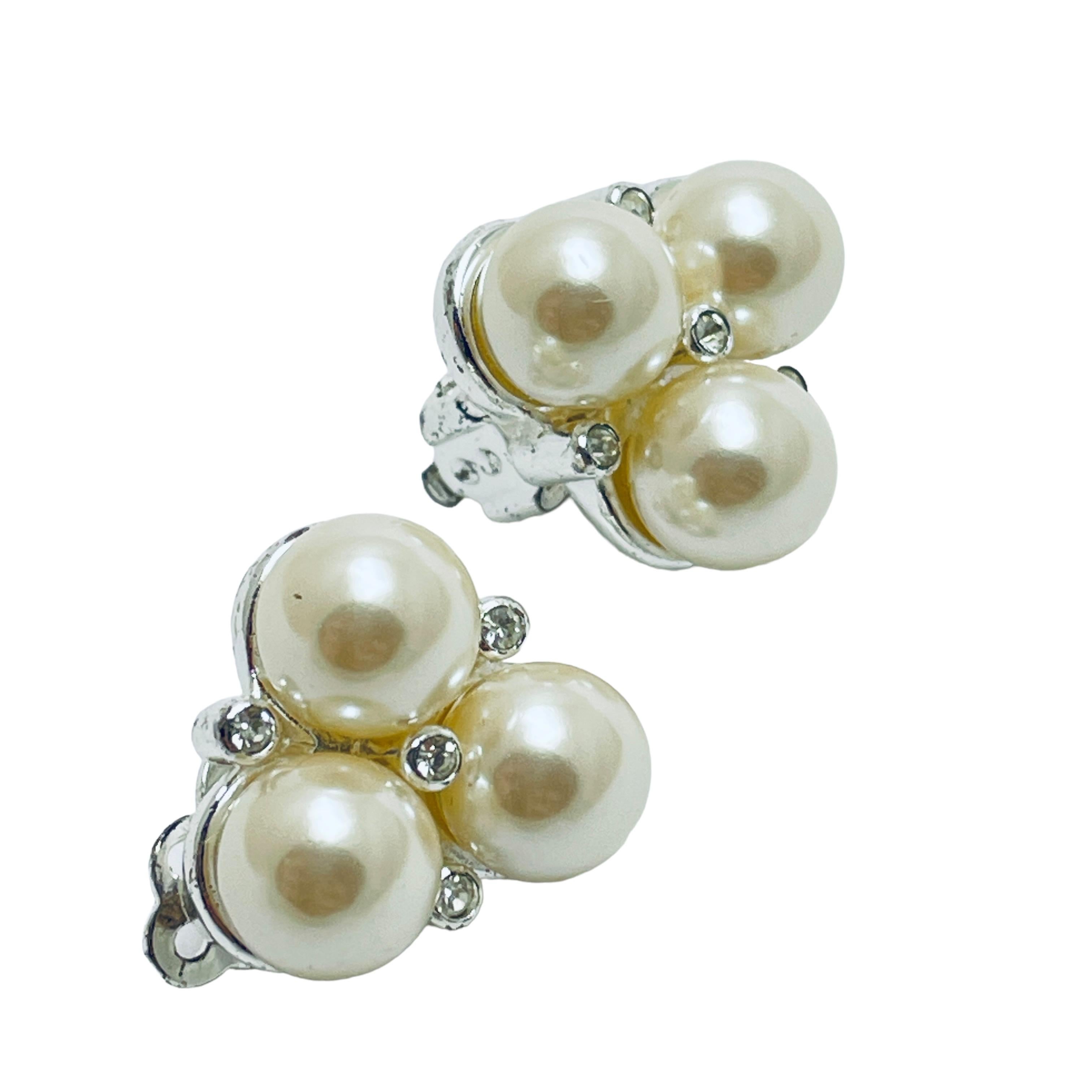 Women's or Men's CAROLEE vintage silver pearl rhinestone designer runway clip on earrings For Sale