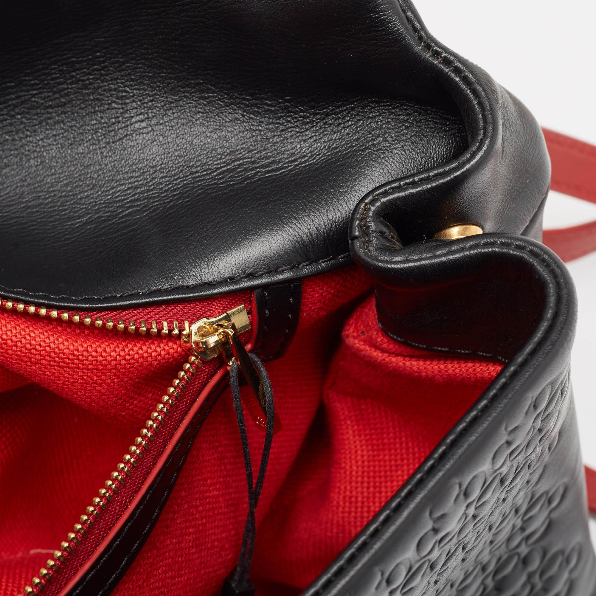 Carolina Herrera Bolso Camelot Mediano de Piel Repujada Negra 6