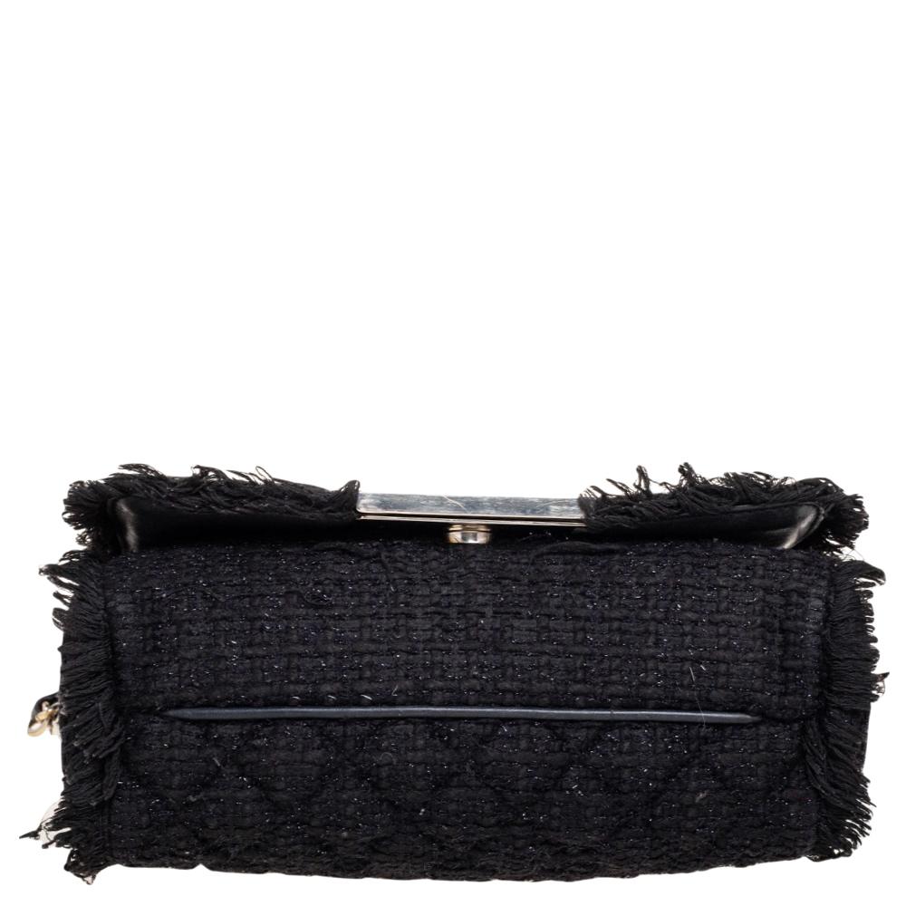 Carolina Herrera Black Fabric Pearl Embellished Shoulder Bag In Good Condition In Dubai, Al Qouz 2