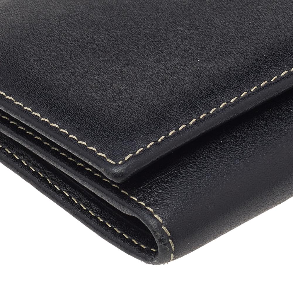 Women's Carolina Herrera Black Leather Continental Wallet