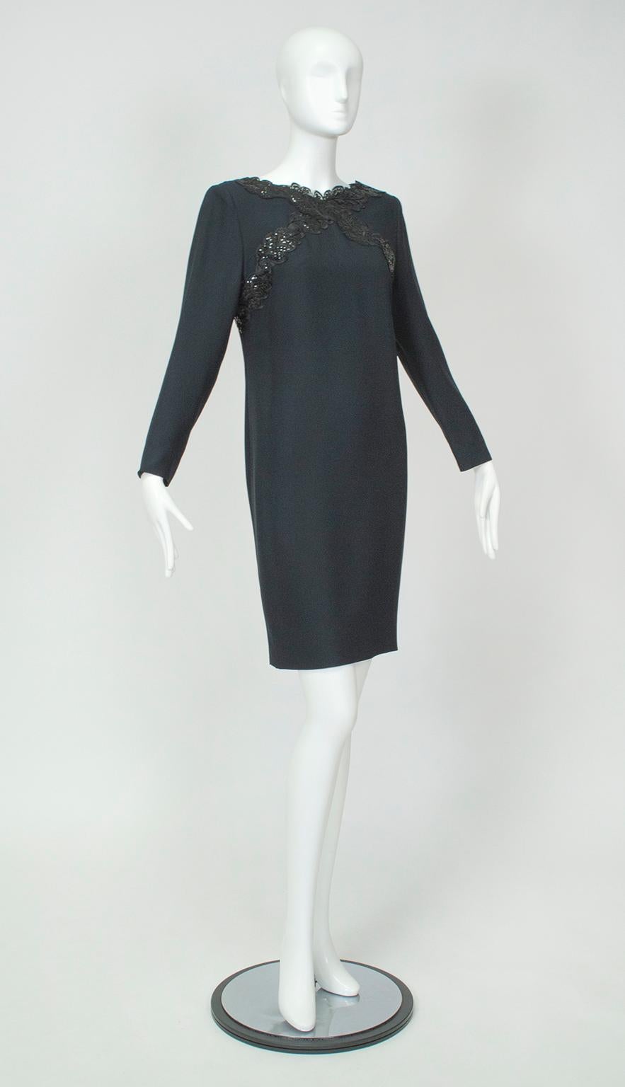 Carolina Herrera Black Mini Cocktail Shift Dress w Sequin Bandolier – M, 1980s In Excellent Condition For Sale In Tucson, AZ