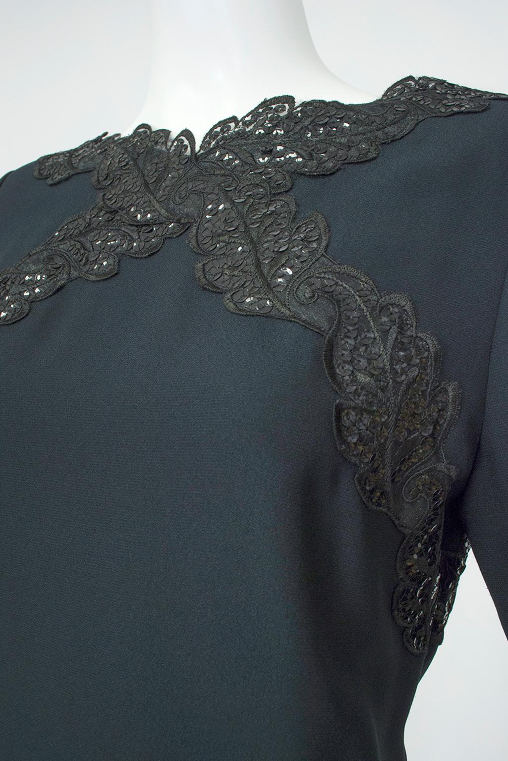 Carolina Herrera - Mini robe de cocktail droite noire avec bandeau à sequins, taille M, années 1980 en vente 4