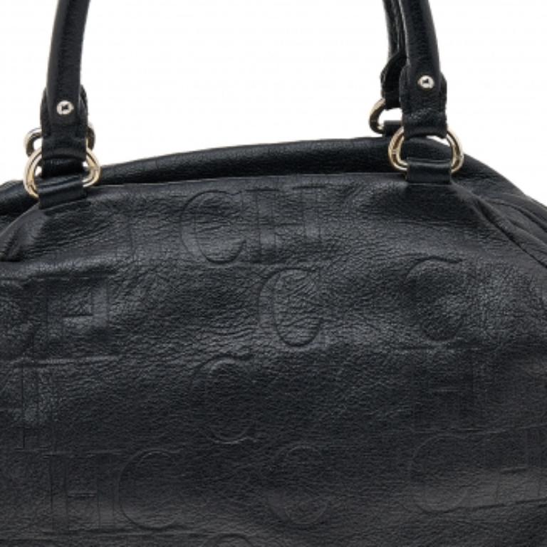 Carolina Herrera Boston Tasche aus schwarzem, geprägtem Leder mit Monogramm Damen im Angebot