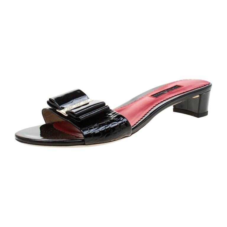 Carolina Herrera Black Patent Leather Slides Size 40