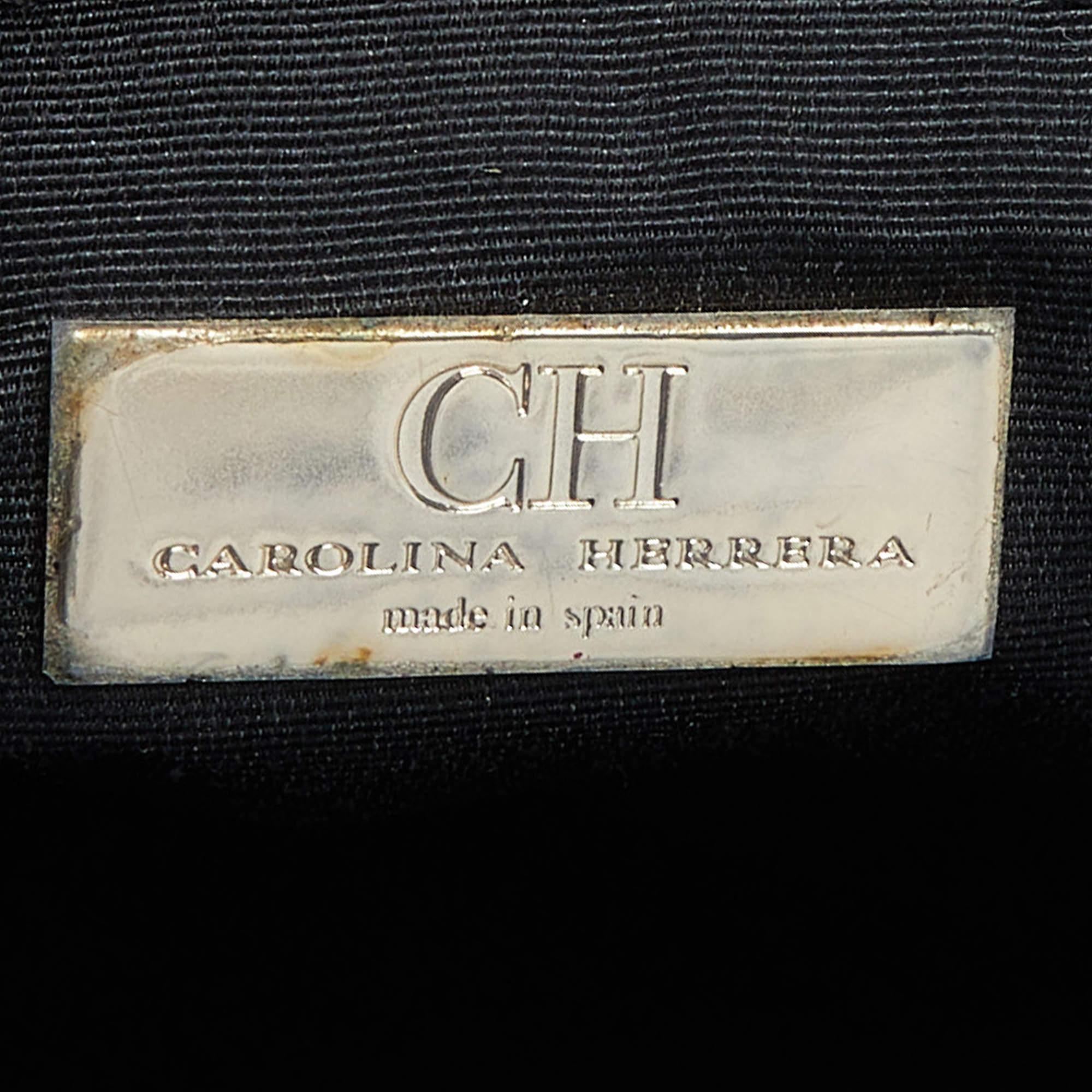 Carolina Herrera Black Quilted Logo Embossed Nubucke Leather Chain Tote 2