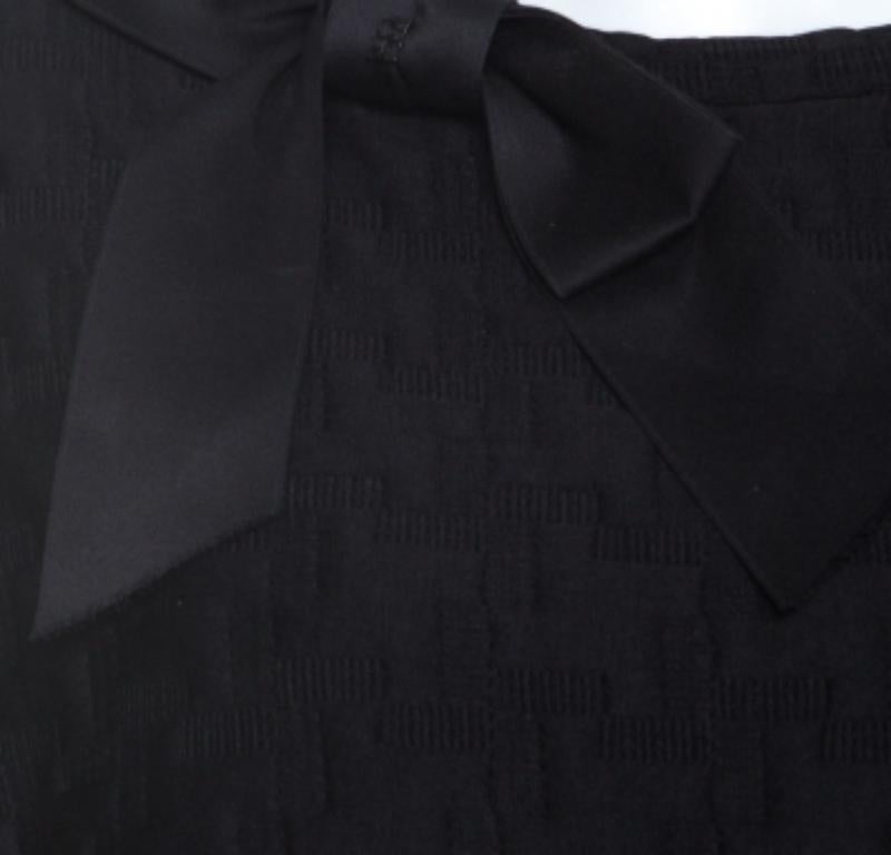Carolina Herrera Top nero in neoprene elasticizzato con dettaglio fiocco al collo L.L. in vendita 1