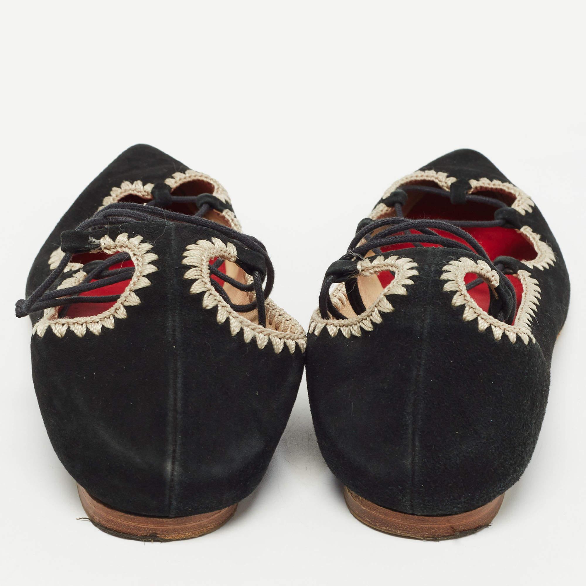 De las mujeres Carolina Herrera Bailarinas de ante negro con lazo en punta talla 37 en venta