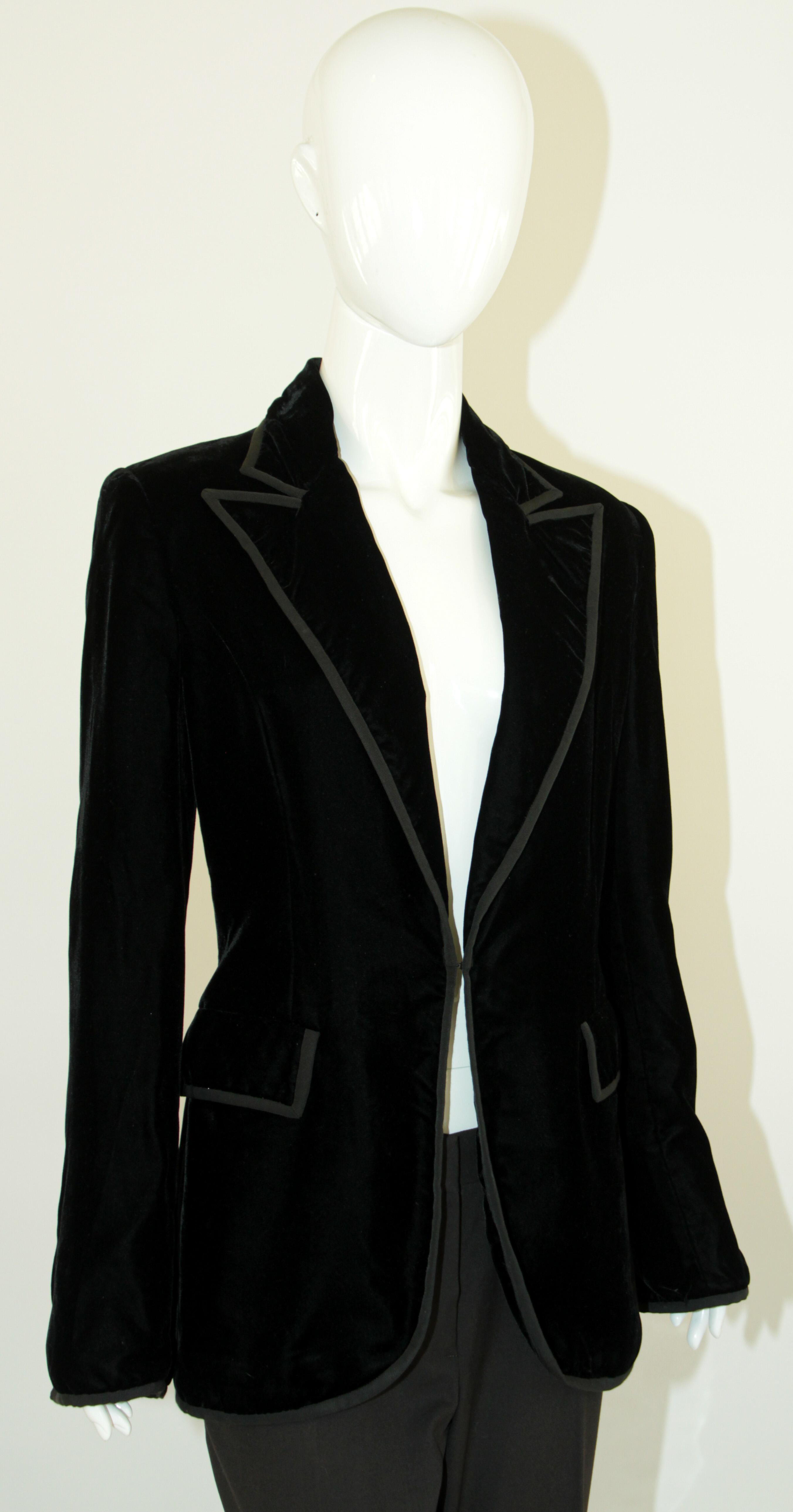CAROLINA HERRERA Black Velvet Blazer Tuxedo For Sale 5
