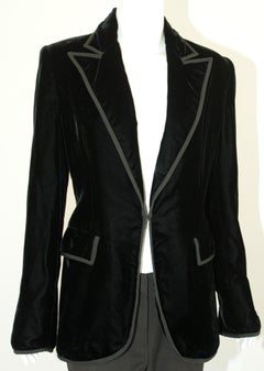 CAROLINA HERRERA Black Velvet Blazer Tuxedo