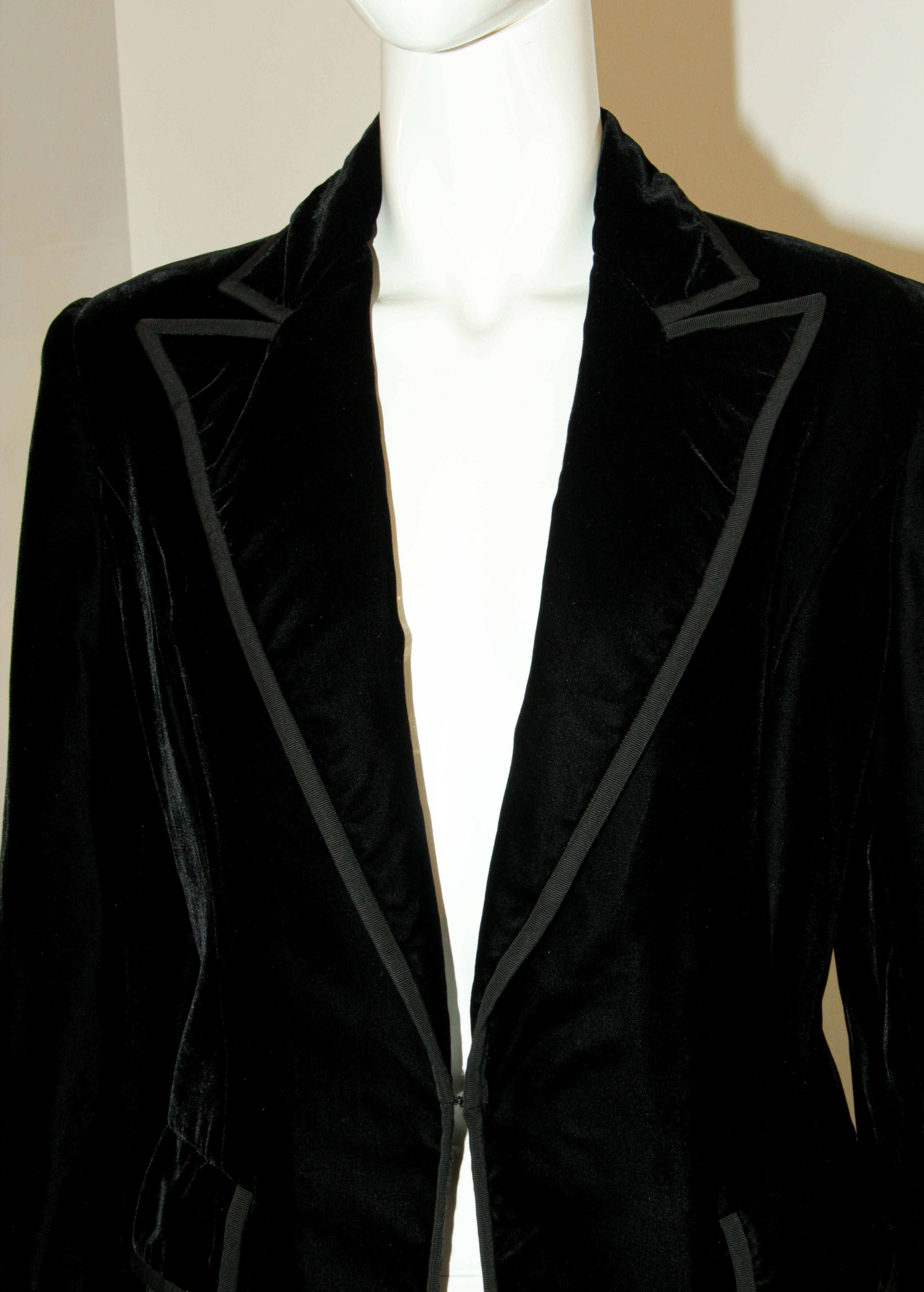 CAROLINA HERRERA - Blazer en velours noir en vente 2