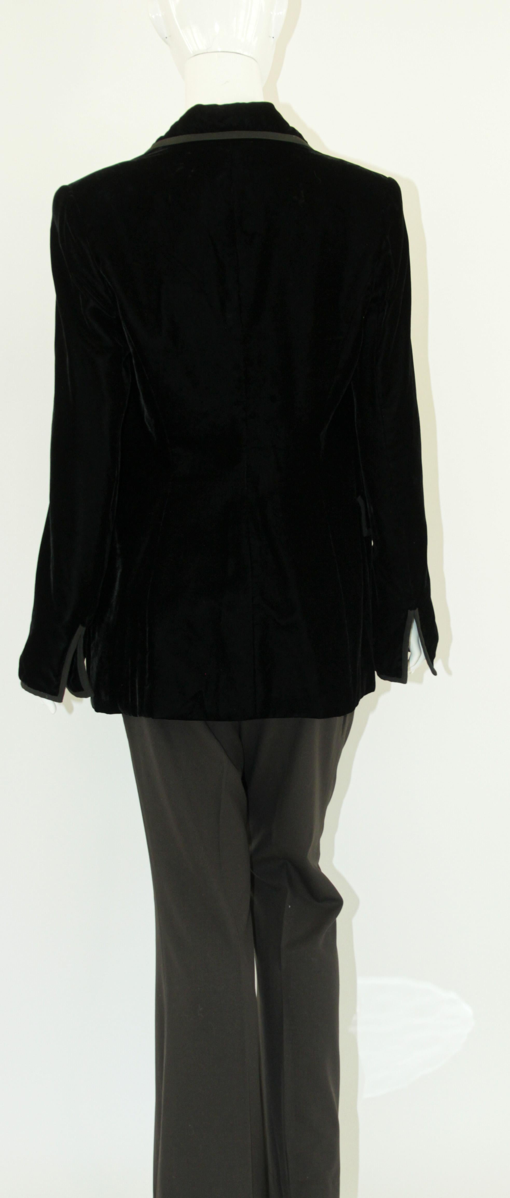 CAROLINA HERRERA Black Velvet Blazer Tuxedo For Sale 1