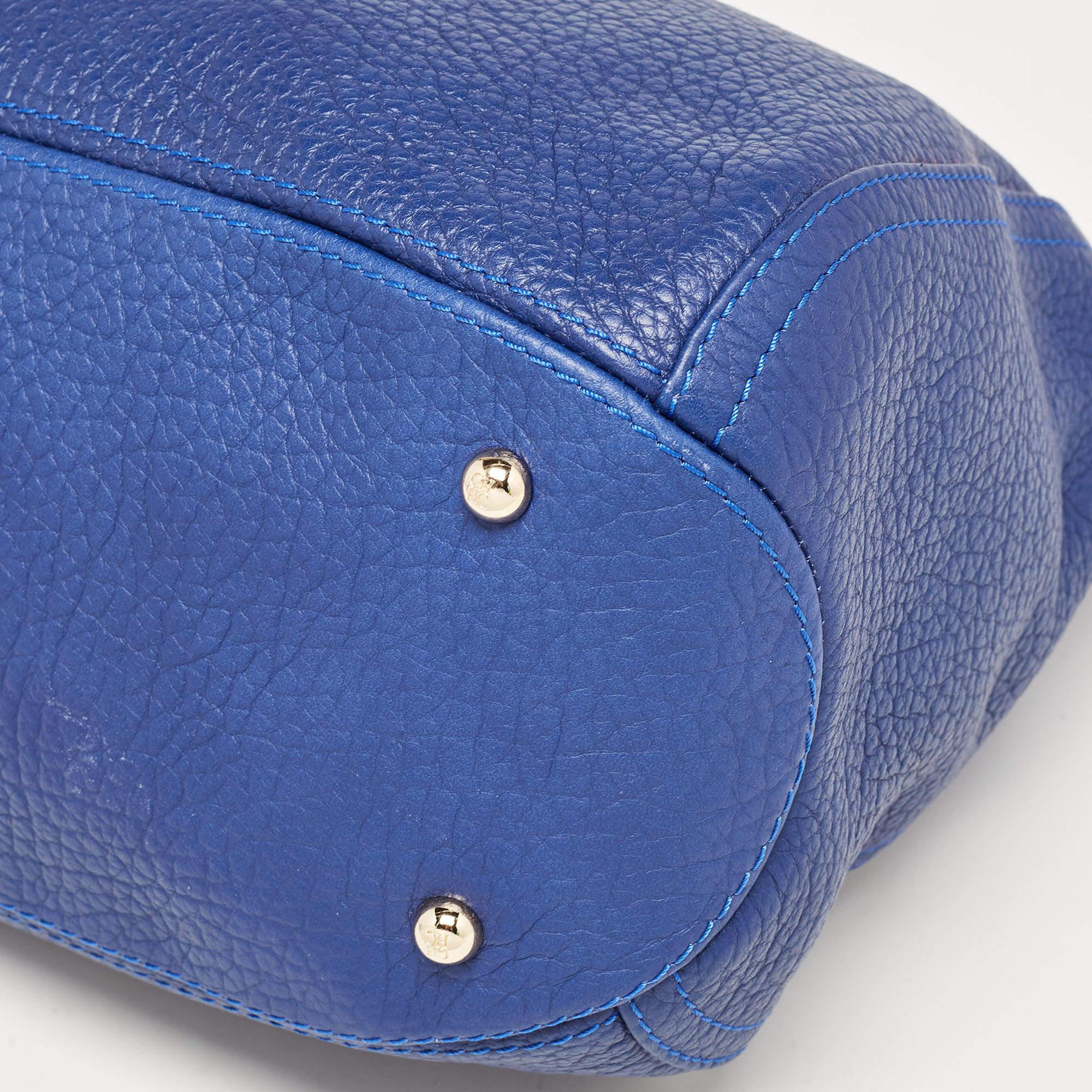 Carolina Herrera Blue Leather Chain Tassel Hobo In Good Condition In Dubai, Al Qouz 2
