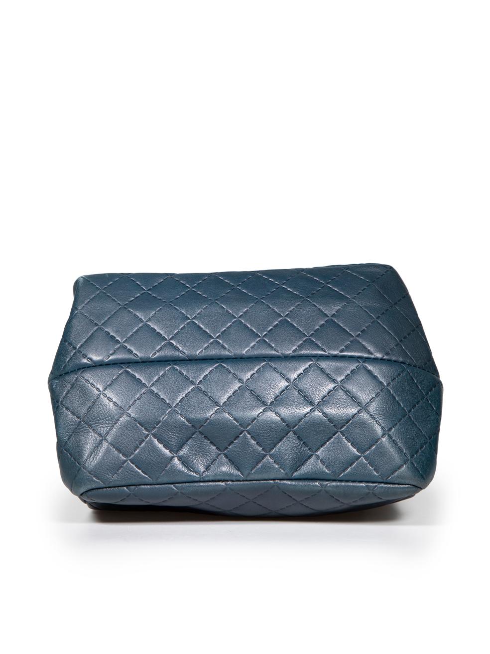 Women's Carolina Herrera Blue Leather Embossed Bow Shoulder Bag For Sale