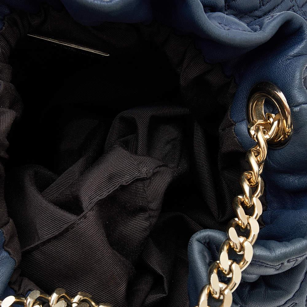 Carolina Herrera Blue Quilted Leather Bucket Bag In Fair Condition For Sale In Dubai, Al Qouz 2