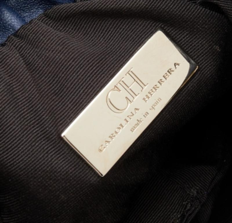 Carolina Herrera Blue Quilted Leather Bucket Bag For Sale 3