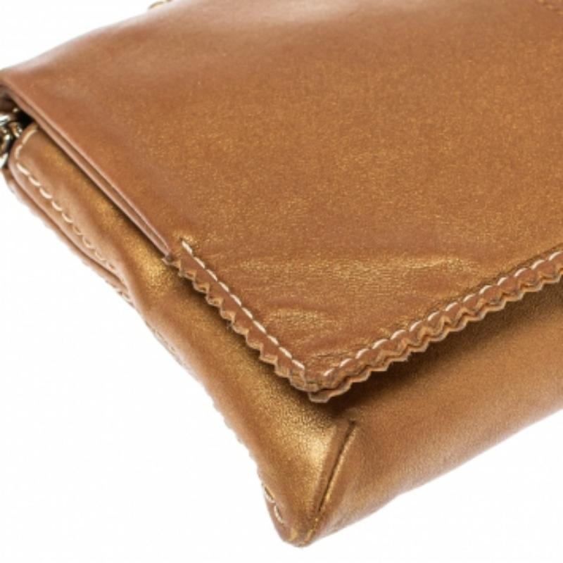 Carolina Herrera Borsa a tracolla con catena in pelle marrone in vendita 4