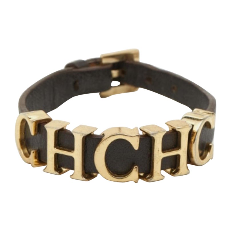 Carolina Herrera Pulsera de cuero marrón con logotipo en venta