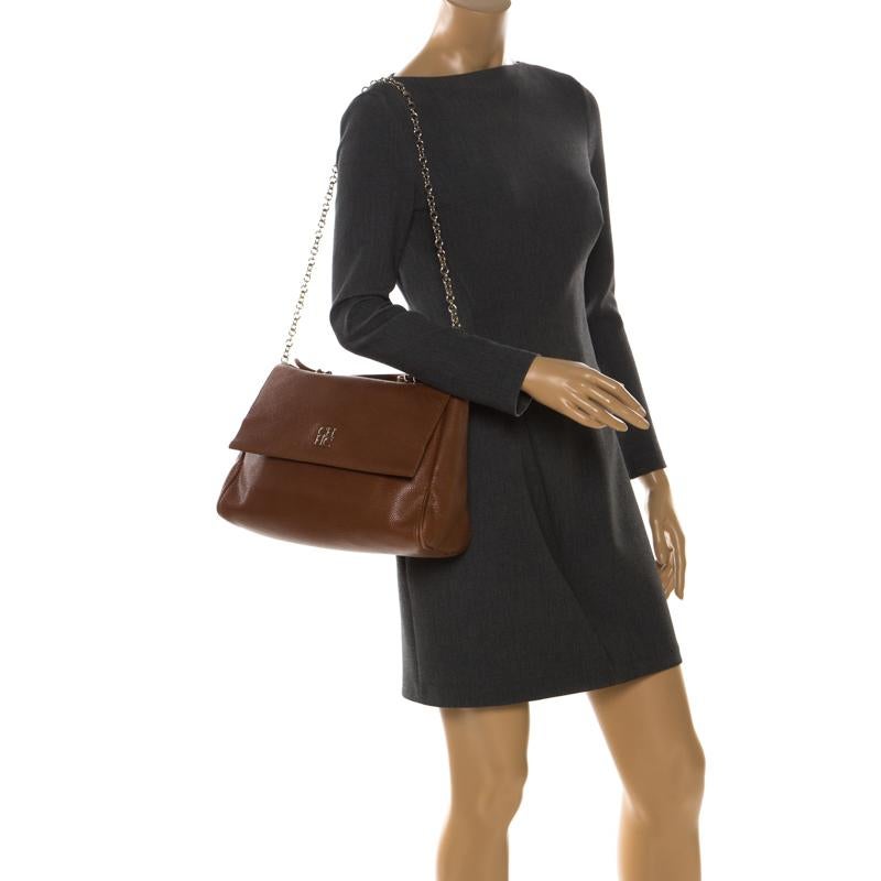 Carolina Herrera Brown Leather Minueto Flap Bag In Good Condition In Dubai, Al Qouz 2