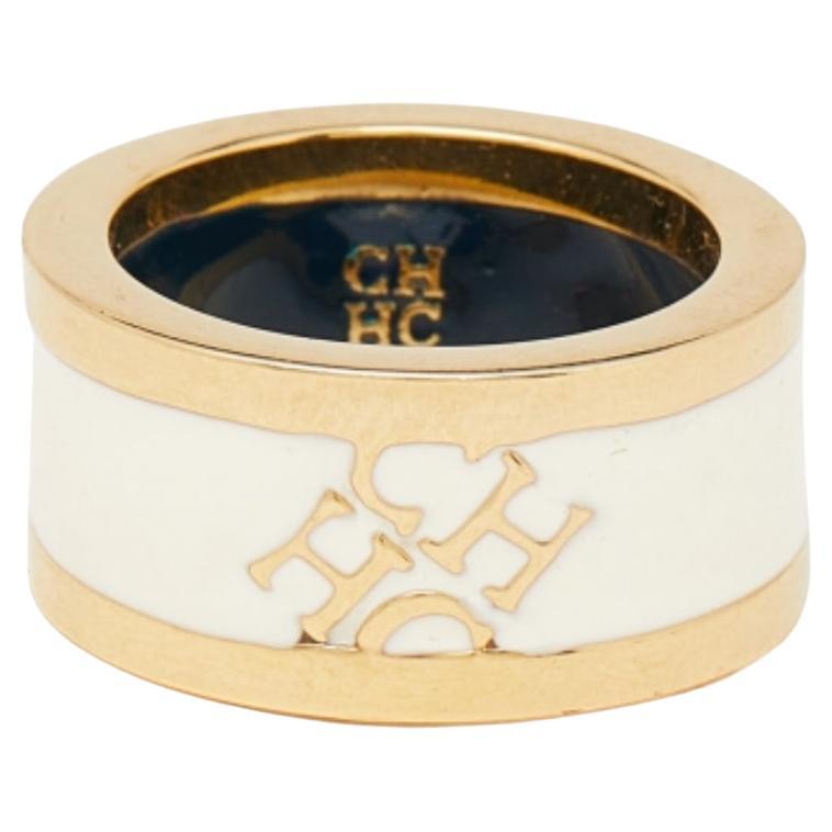 Bague Carolina Herrera CH émail crème ton or Taille 54 en vente