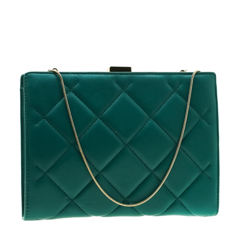 Carolina Herrera Green Quilted Leather Frame Shoulder Bag In Excellent Condition In Dubai, Al Qouz 2