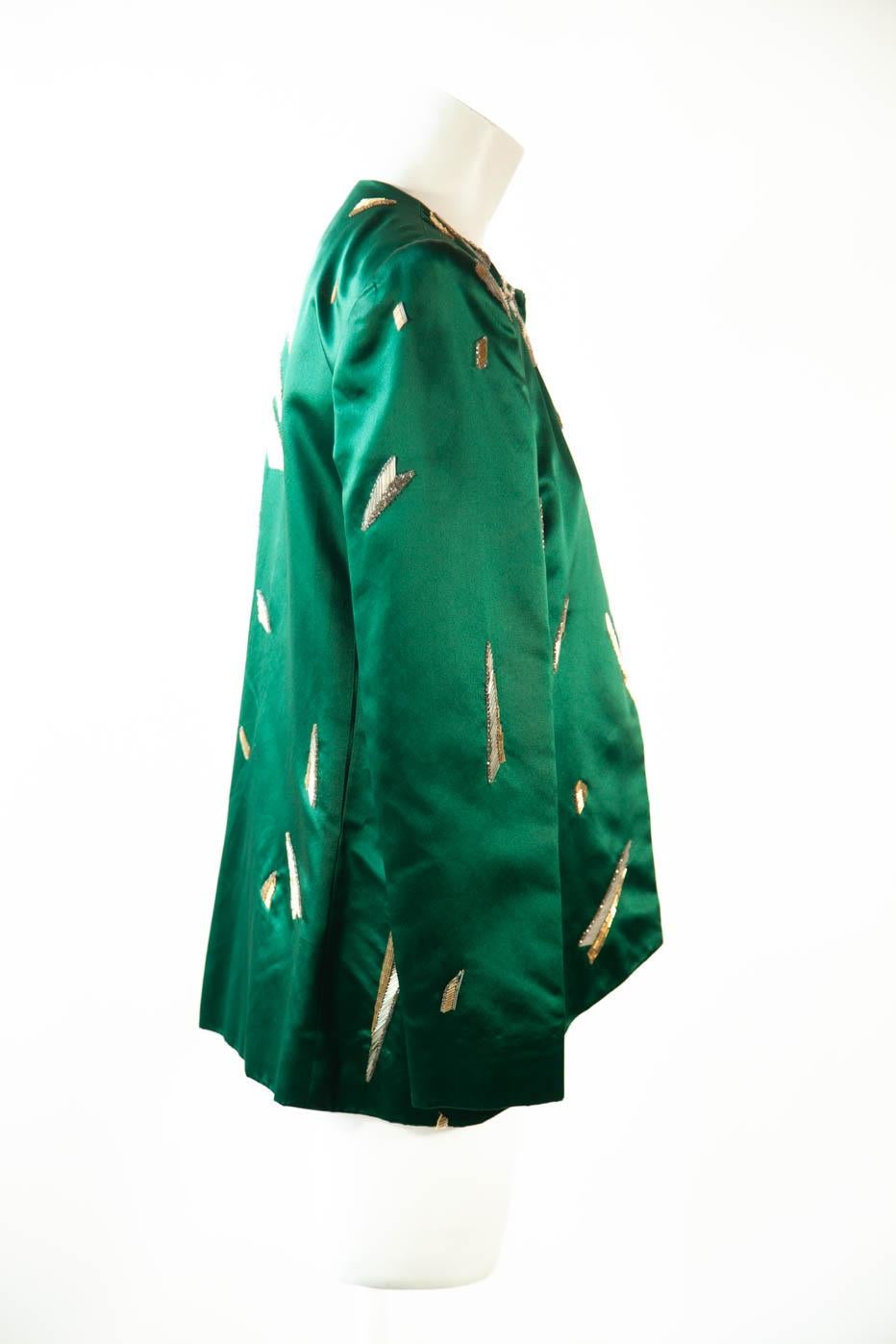 Carolina Herrera silk beaded blazer, excellent condition. 

Size 6
