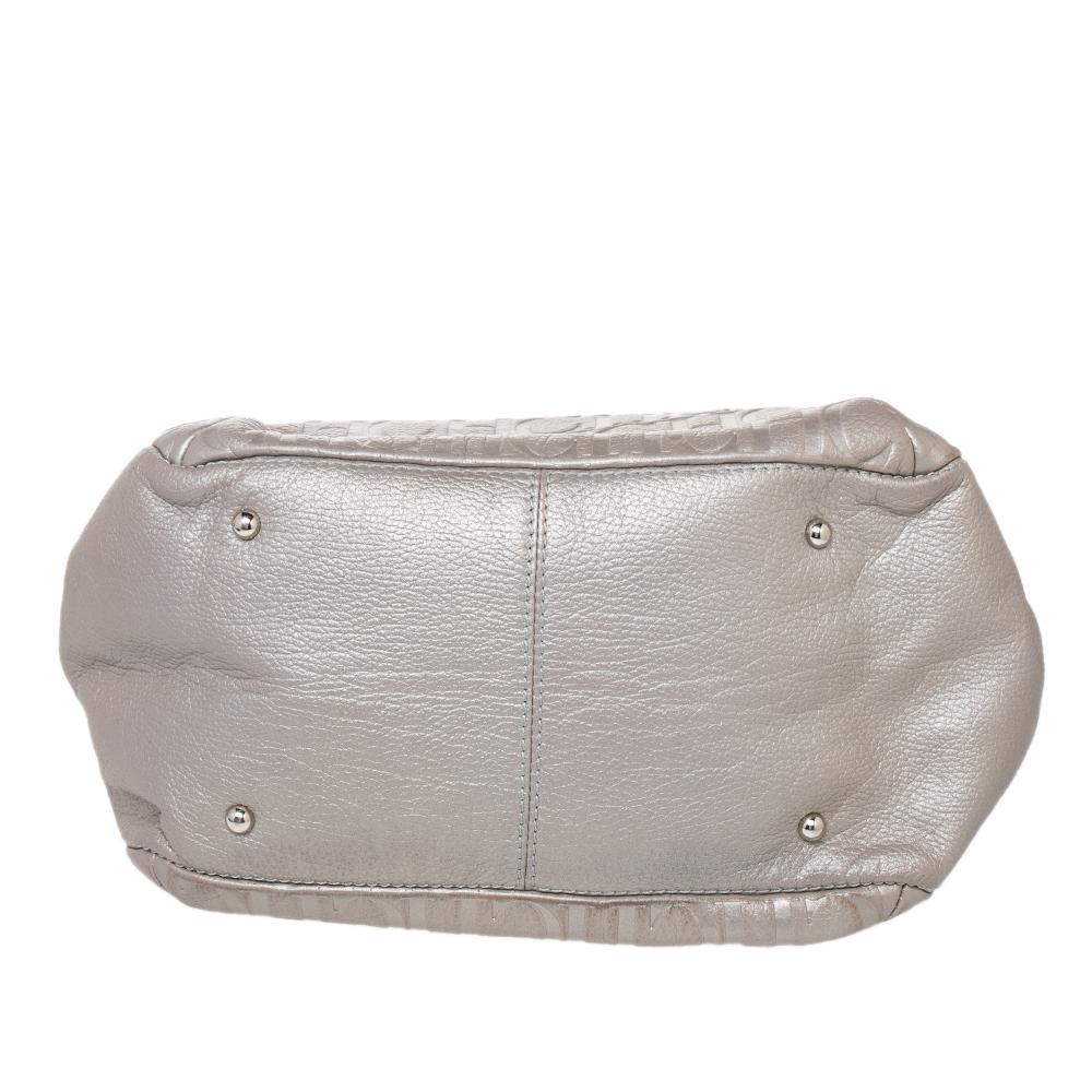bolso carolina herrera gris